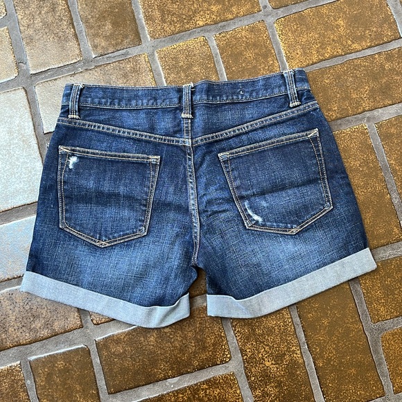 Gap Fleut Wash Sexy Boyfriend Denim Shorts - Picture 3 of 16